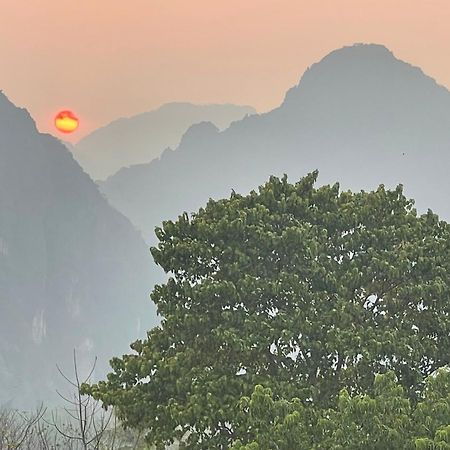 Blue Sunset Hostel Vang Vieng Exterior photo