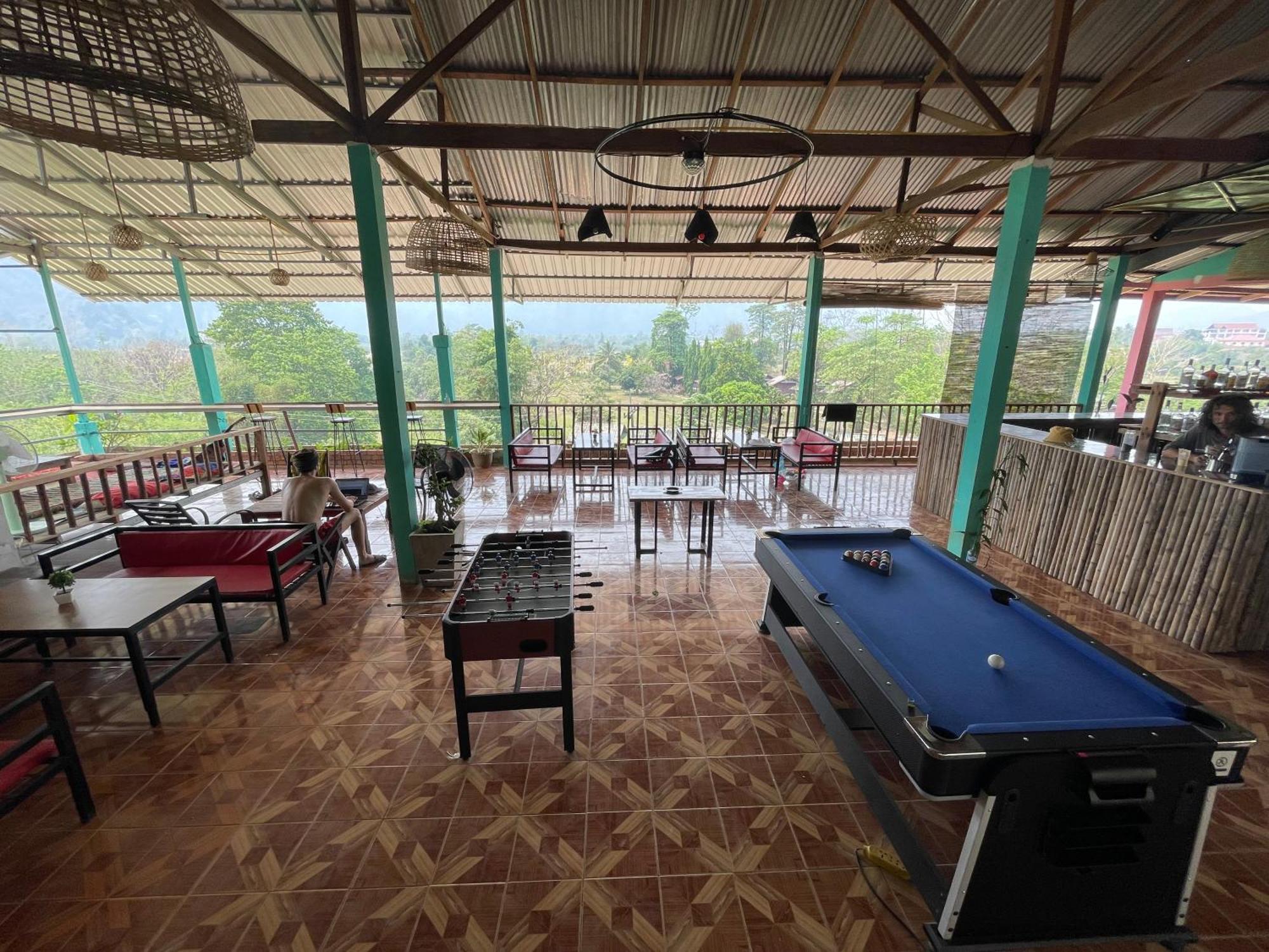 Blue Sunset Hostel Vang Vieng Exterior photo