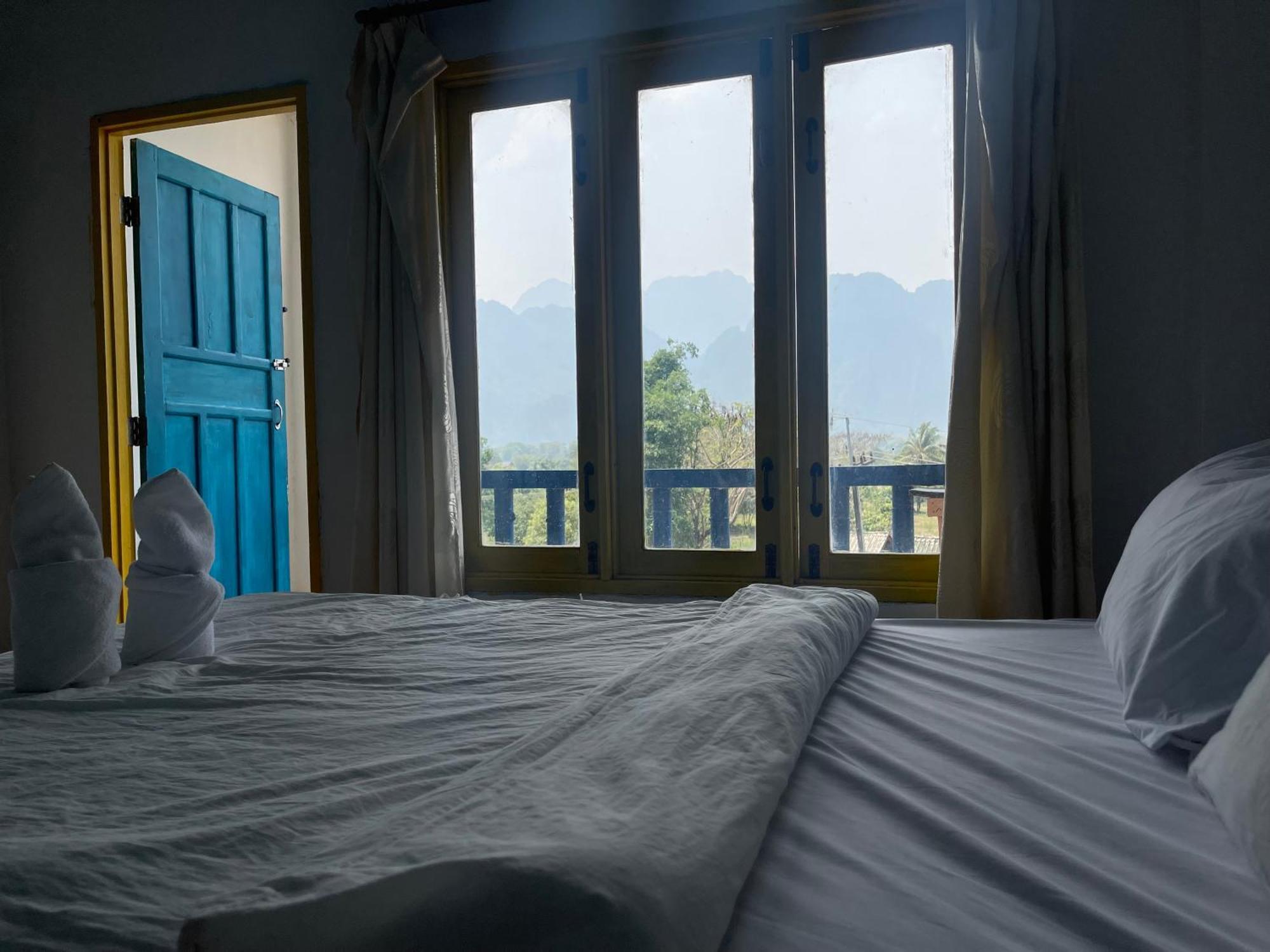 Blue Sunset Hostel Vang Vieng Exterior photo